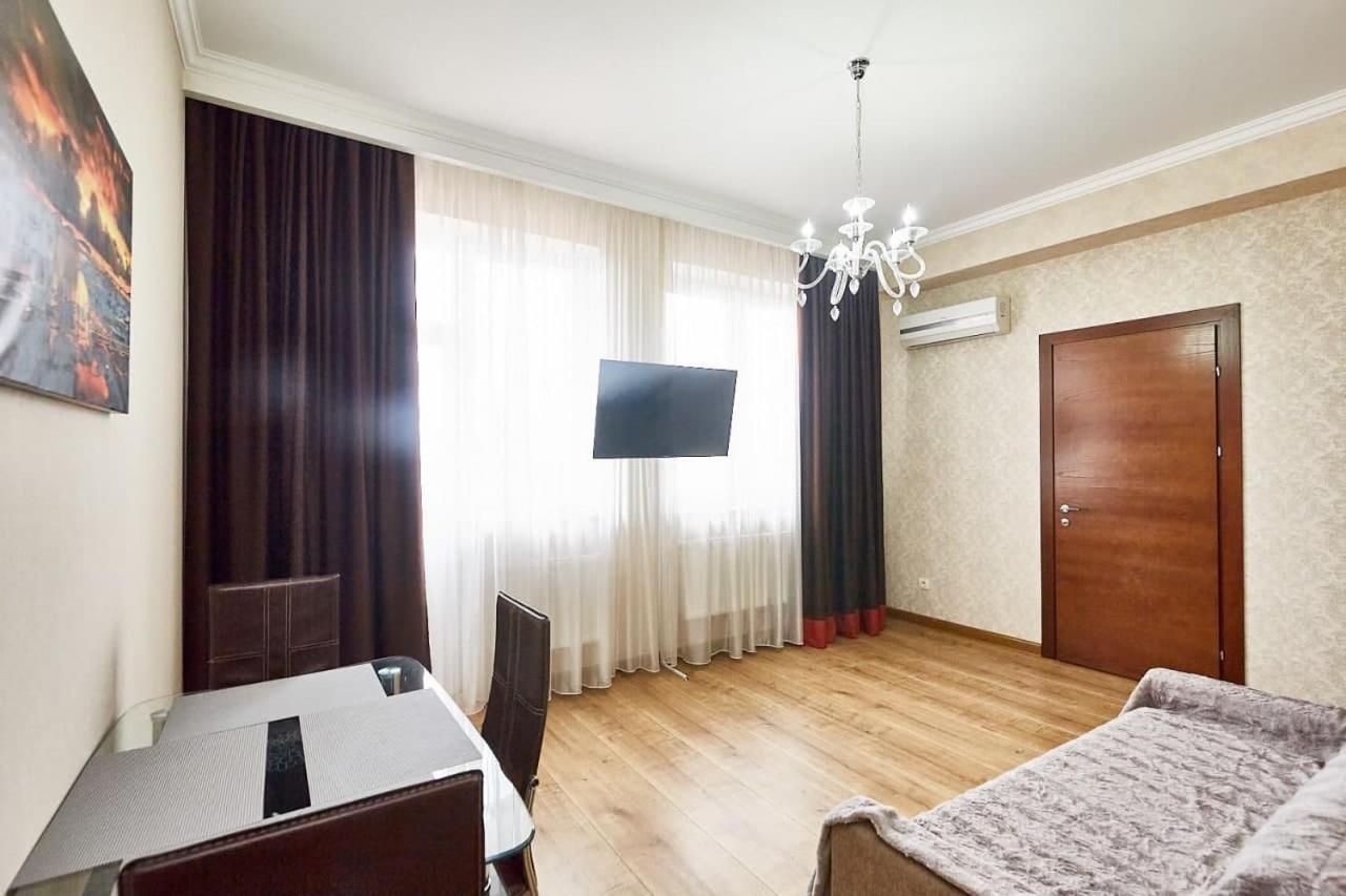 Ultracentral Spacious Apartment Chisinau Exterior photo